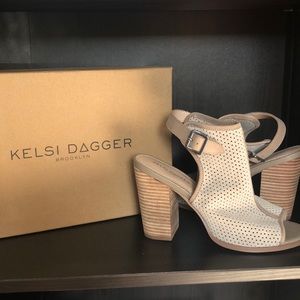 Kelsi Dagger, 8.5, Peep Toe Perforated Booties